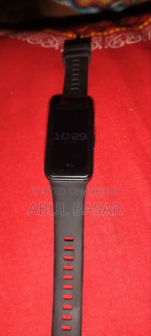 হুয়াওয়ে ব্যান্ড ৮