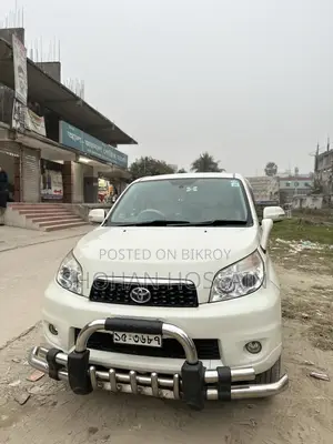 টয়োটা রাশ ১.৫ অল হুইল ড্রাইভ ২০১১ পার্ল