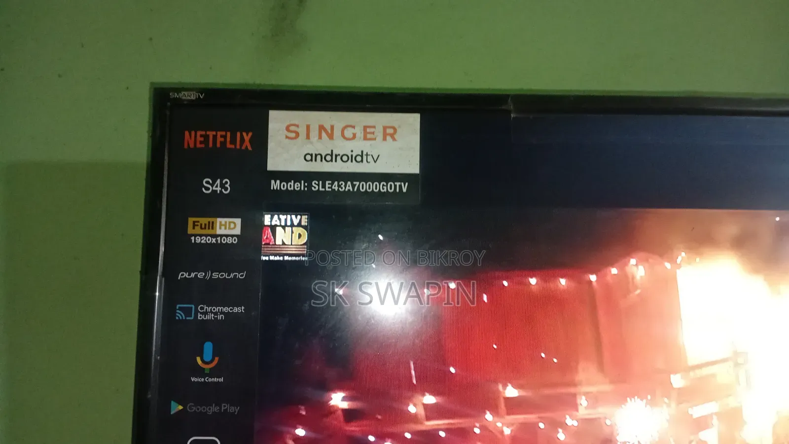 Singer Bays