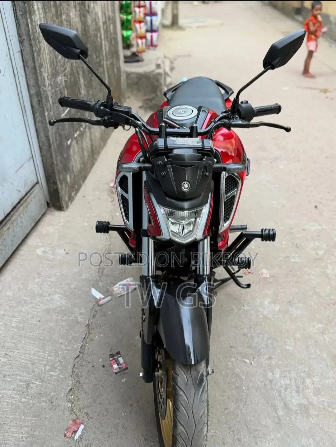 নতুন ইয়ামাহা এফজেড ২০২৫ লাল