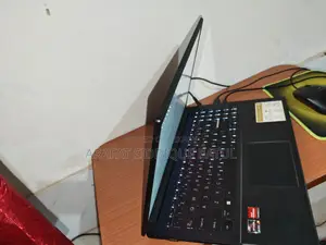 Laptop Asus VivoBook 15 X505BA 16GB AMD Ryzen 5 SSD 512GB