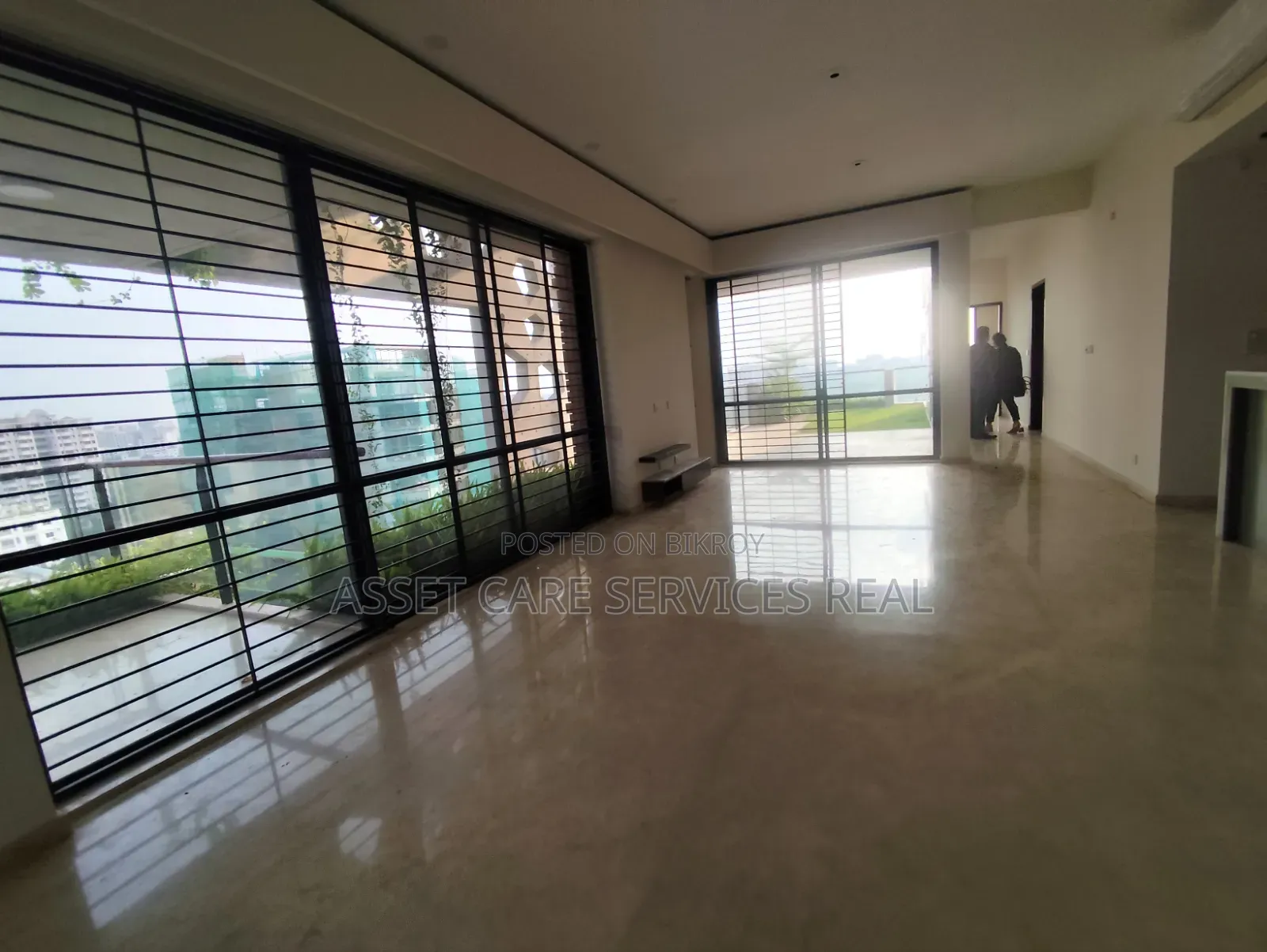 4-bedroom Apartment in Gulshan for Rent