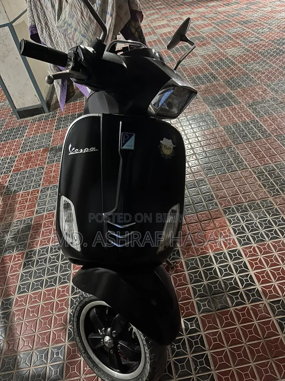 ভেসপা ১২৫ ২০২০ ব্ল্যাক