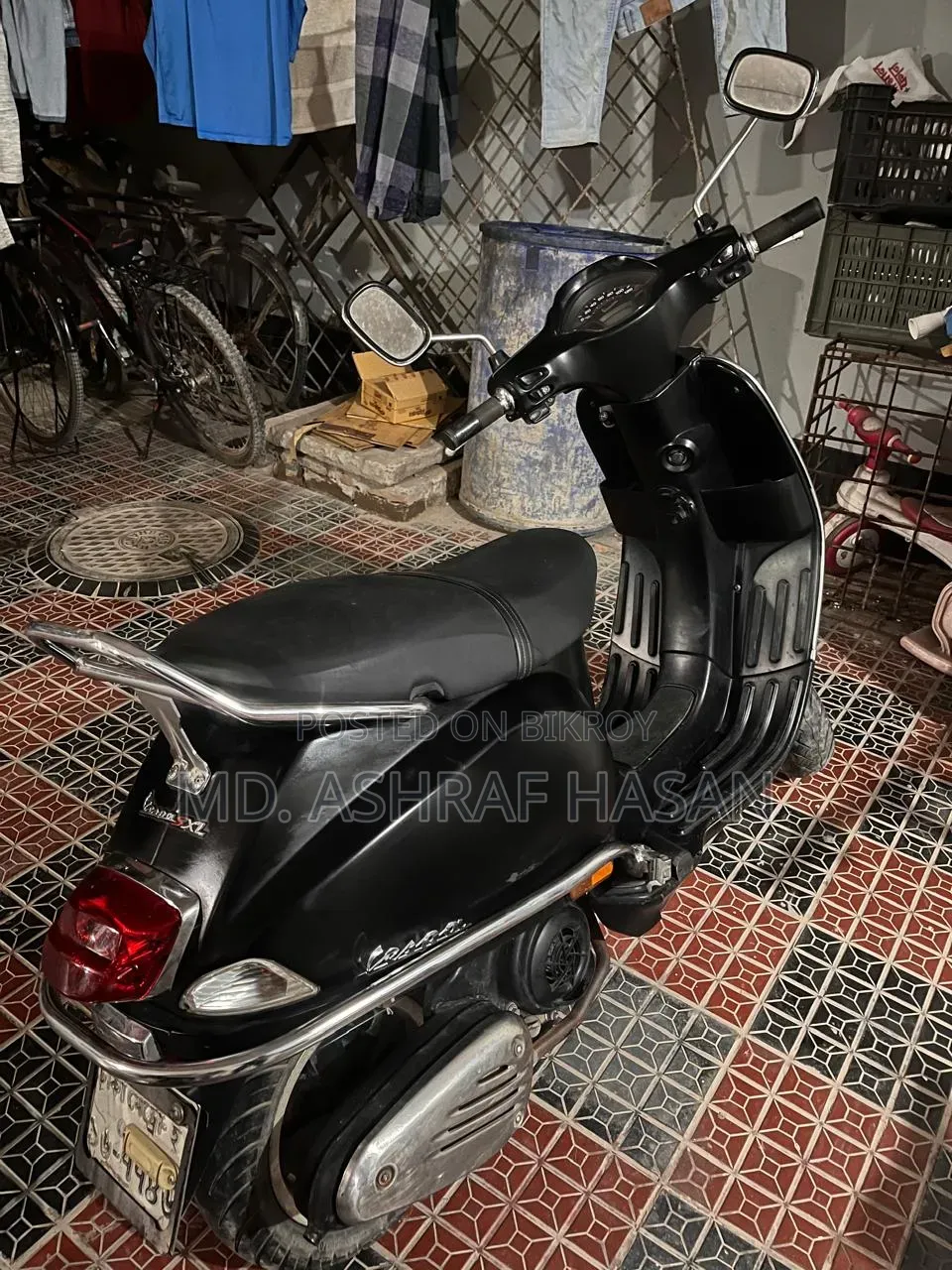 ভেসপা ১২৫ ২০২০ ব্ল্যাক