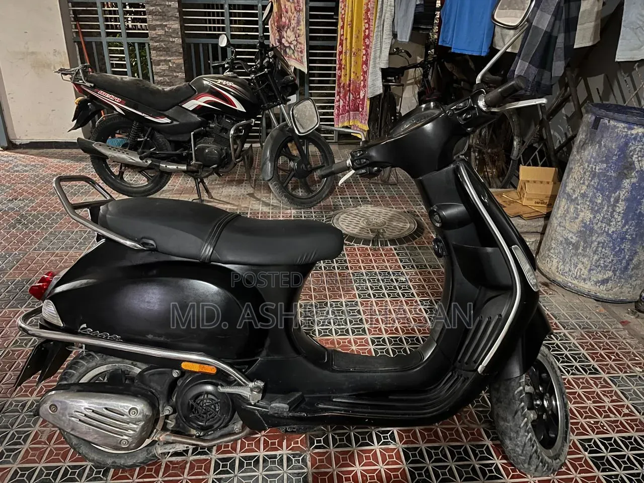 ভেসপা ১২৫ ২০২০ ব্ল্যাক