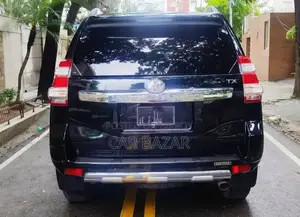টয়োটা ল্যান্ড ক্রুজার প্রাডো ২.৭ আই ২০১৩ কালো