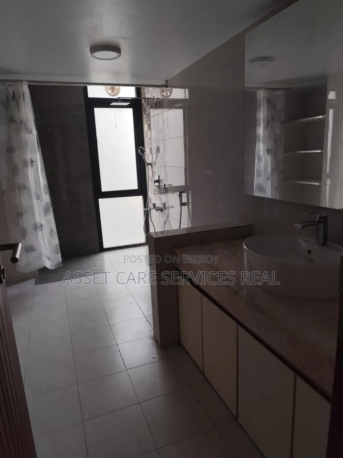 4-bedroom Apartment in Navana, Gulshan for Rent
