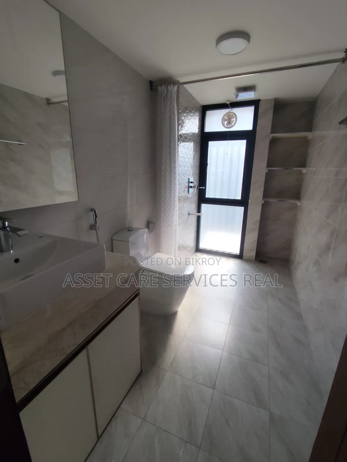4-bedroom Apartment in Navana, Gulshan for Rent
