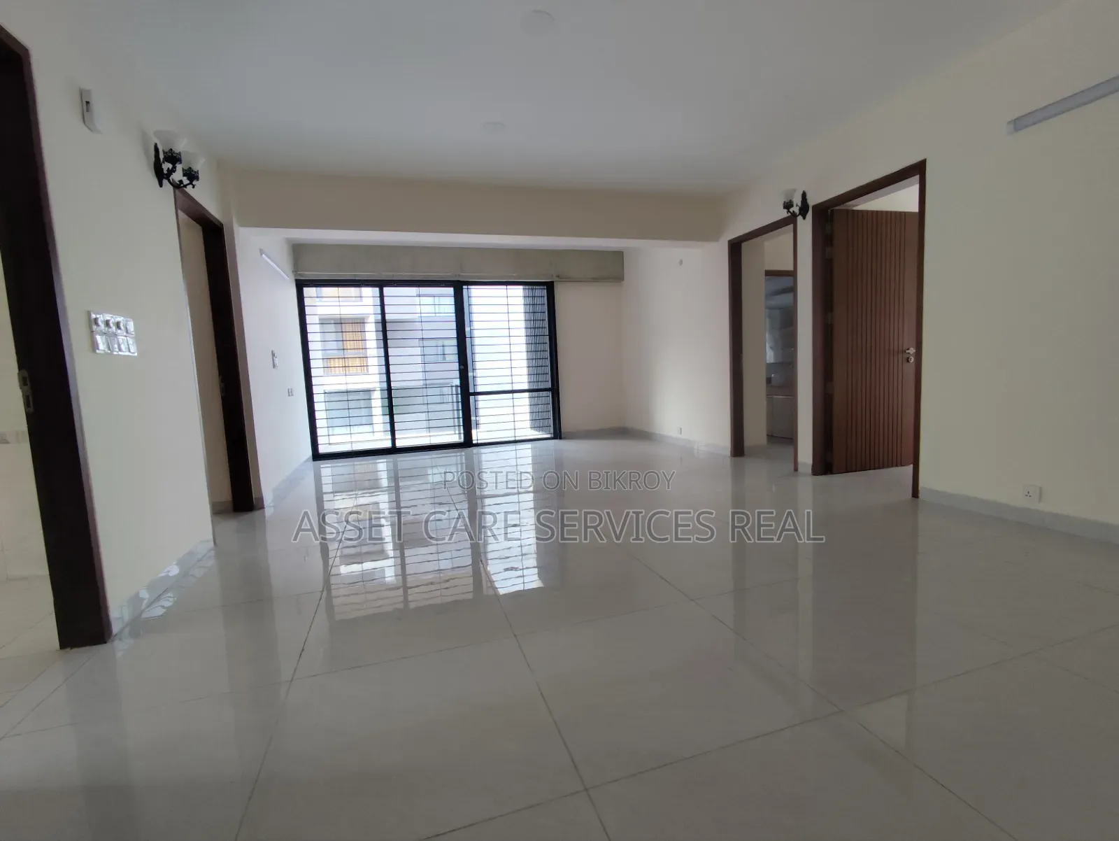 4-bedroom Apartment in Navana, Gulshan for Rent