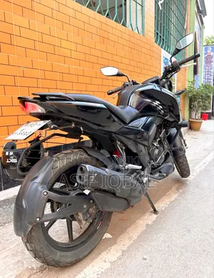 TVS Apache RTR 160 4V 2019 Black