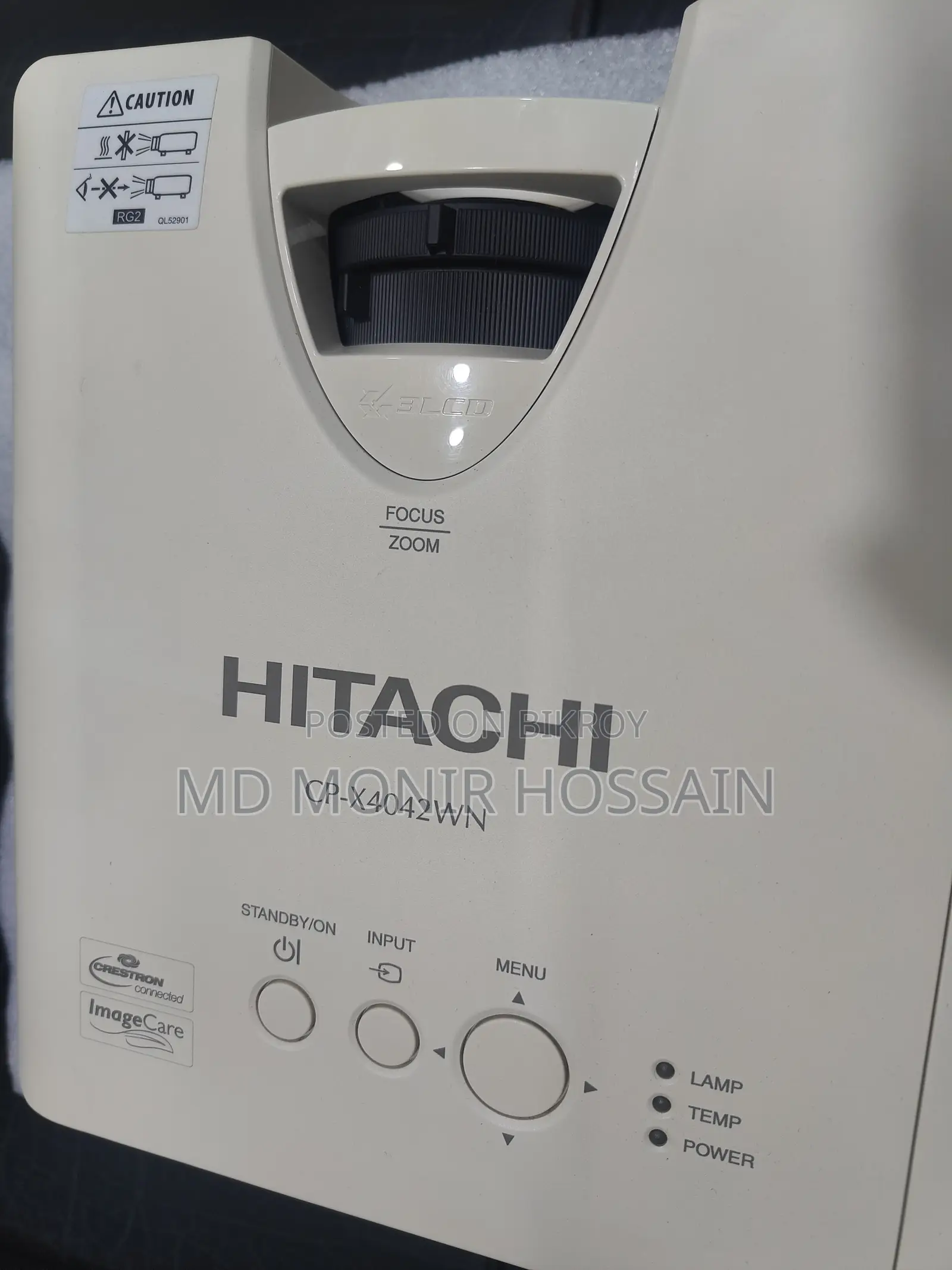 Projector Hitachi Japan