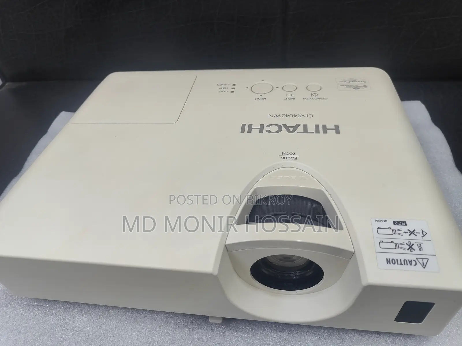 Projector Hitachi Japan