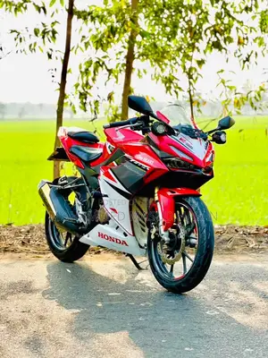 Honda CBR 2021 Red