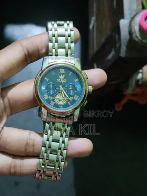 ঘড়ি বিক্রির জন্য