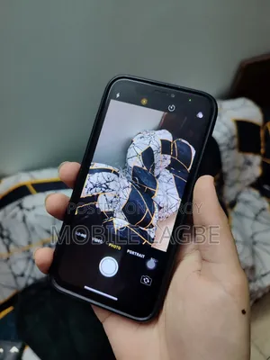 অ্যাপল আইফোন এক্স ২৫৬ জিবি হোয়াইট