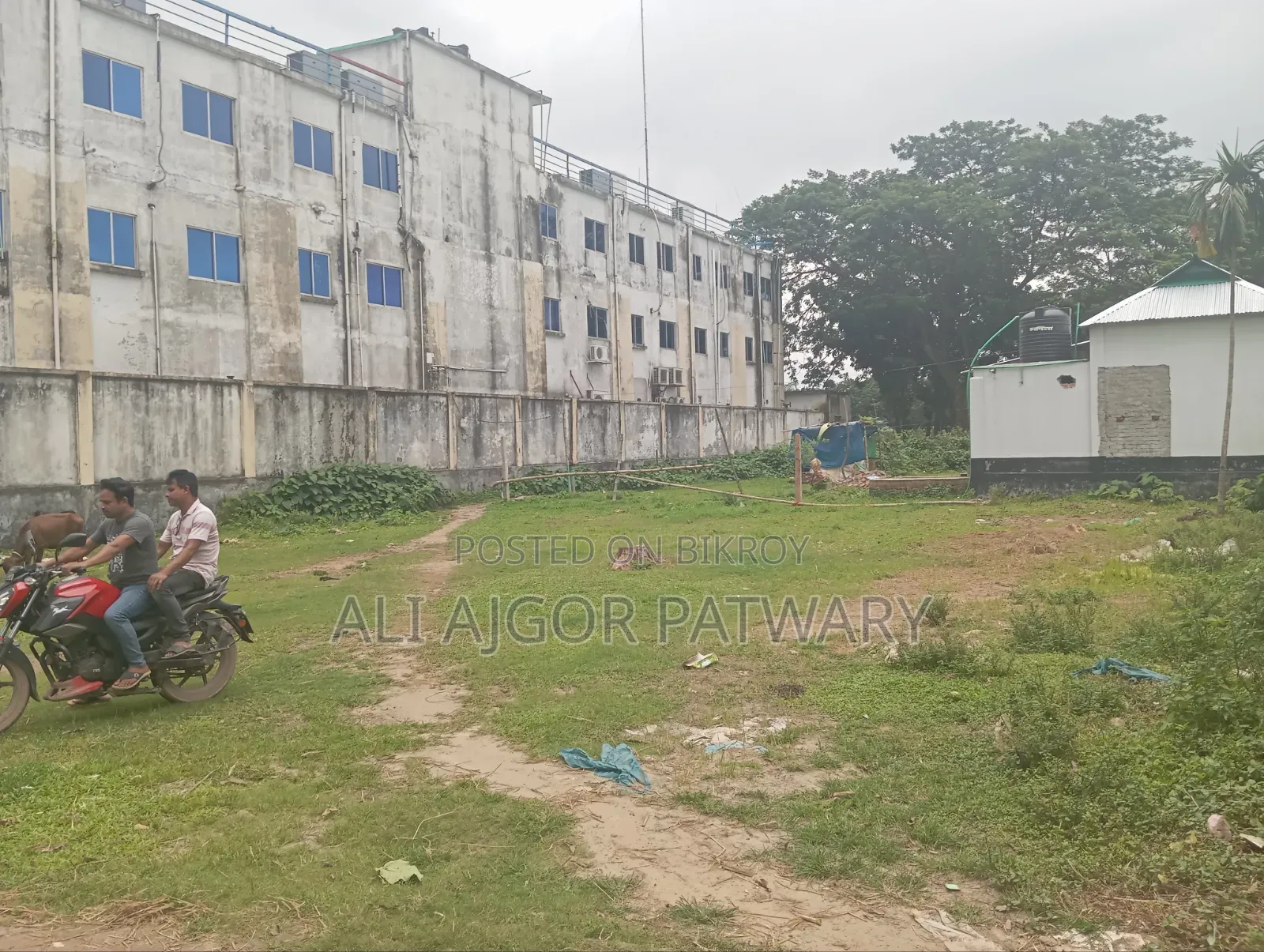 জমি বিক্রি ১০ শতাংশ। এই দামে এই জমি হারলেই মিস করবেন