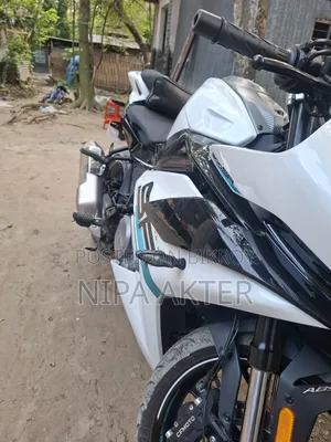 CFMoto 300SR 2025 White