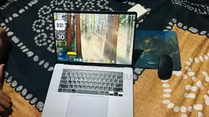 Laptop Apple MacBook Pro 2019 32GB Intel Core I9 SSD 1T