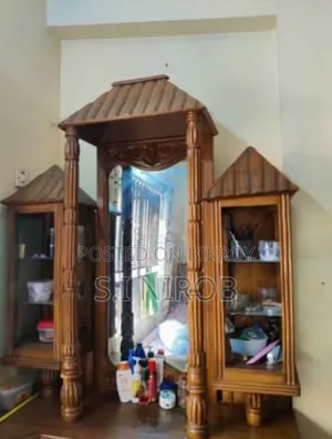ড্রেসিং টেবিল