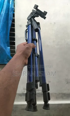 মোবাইলে ভিডিও করা স্ট্যান্ড