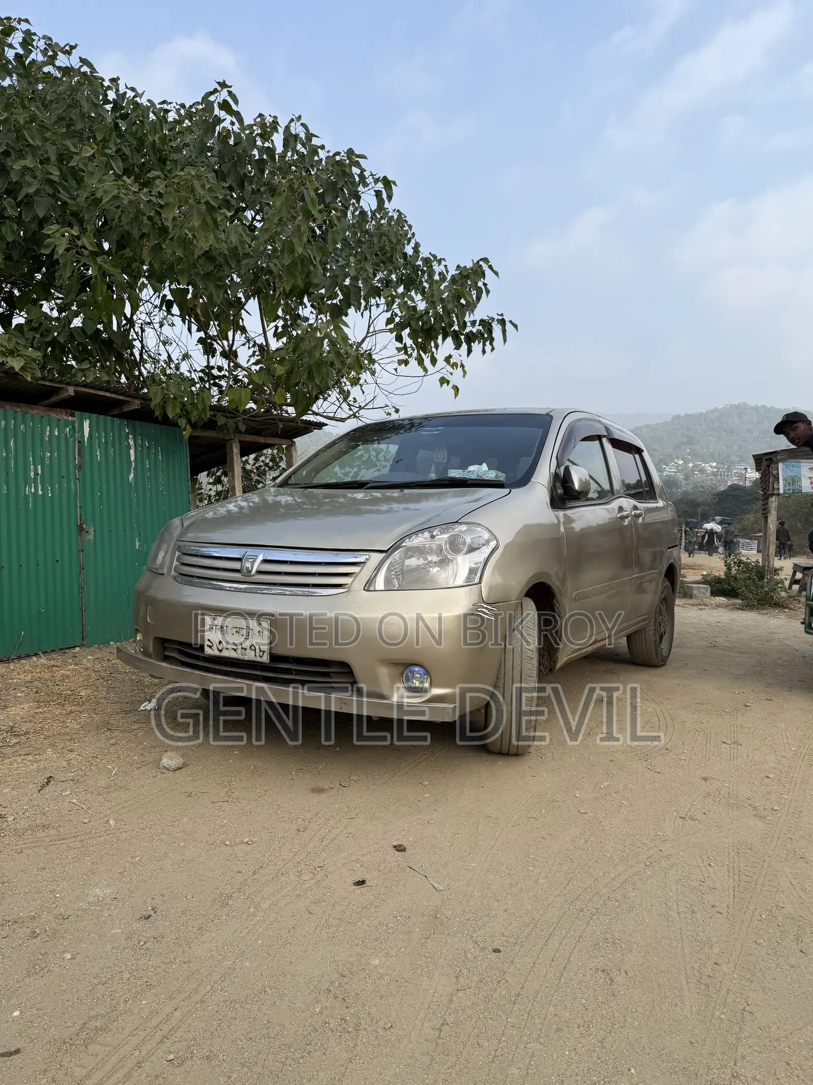 টয়োটা রাউম ২০০৪ বেইজ