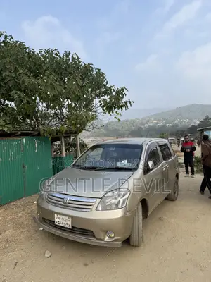 টয়োটা রাউম ২০০৪ বেইজ