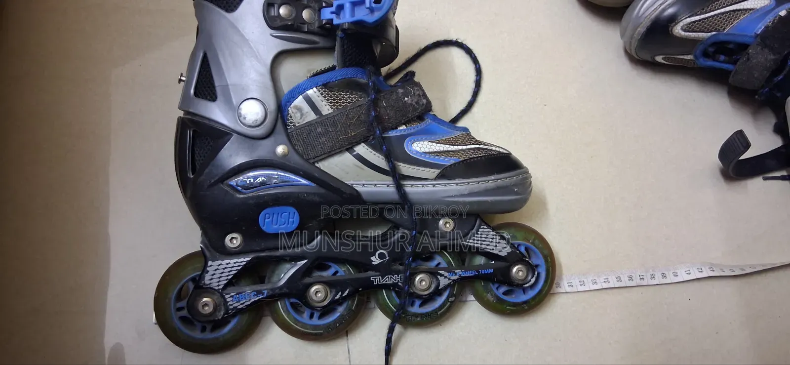 Skating Shoes and Guard Set
