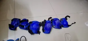 Skating Shoes and Guard Set