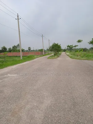 বসুন্ধরা আবাসিক এলাকায় দক্ষিণমুখী লেক ভিউ ৫ কাঠার প্লট বিক্রয়