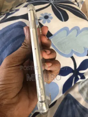 অ্যাপল আইফোন ৬ ৬৪ জিবি সিলভার