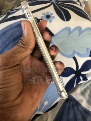অ্যাপল আইফোন ৬ ৬৪ জিবি সিলভার