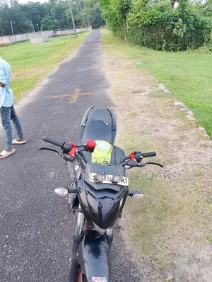 সুজুকি জিক্সার মনোটোন ২০১৯ কালো