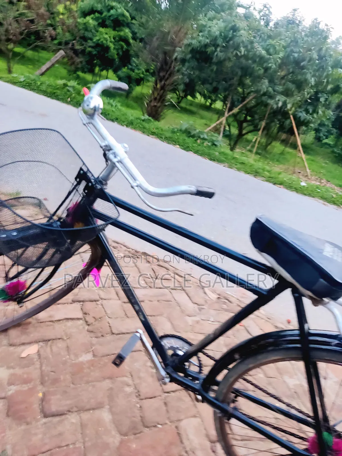 Phoenix 28" Bicycle | New Front Basket & Mudguard | Fully Serviced