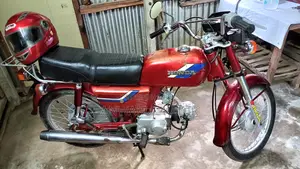 Honda 1998 Red