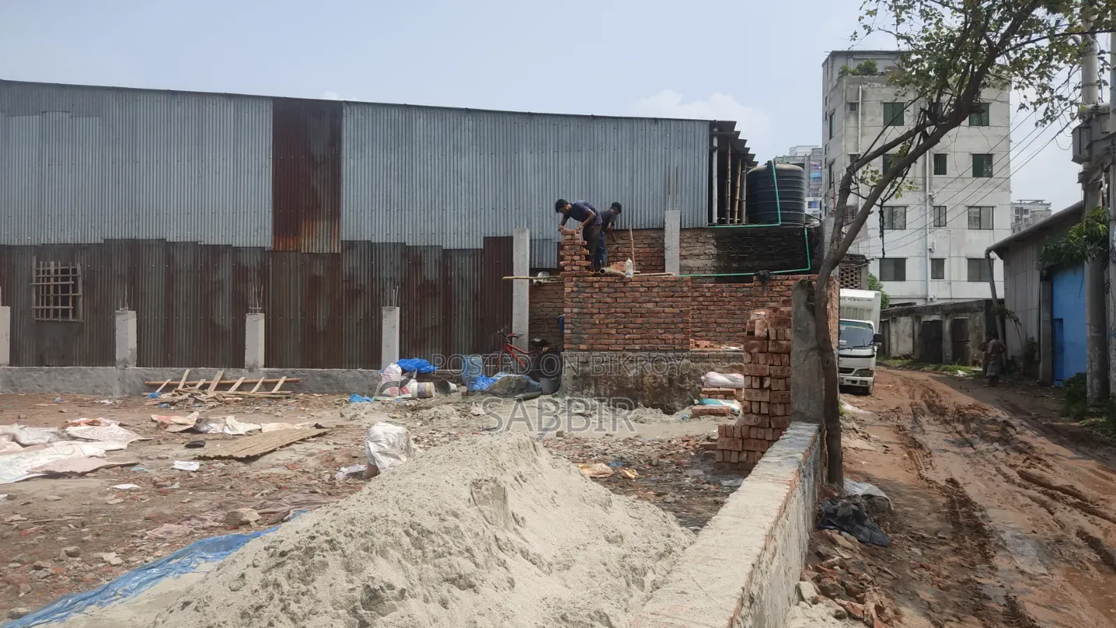 ৫০০০ স্কয়ার ফিটের খালি জায়গা ভাড়া