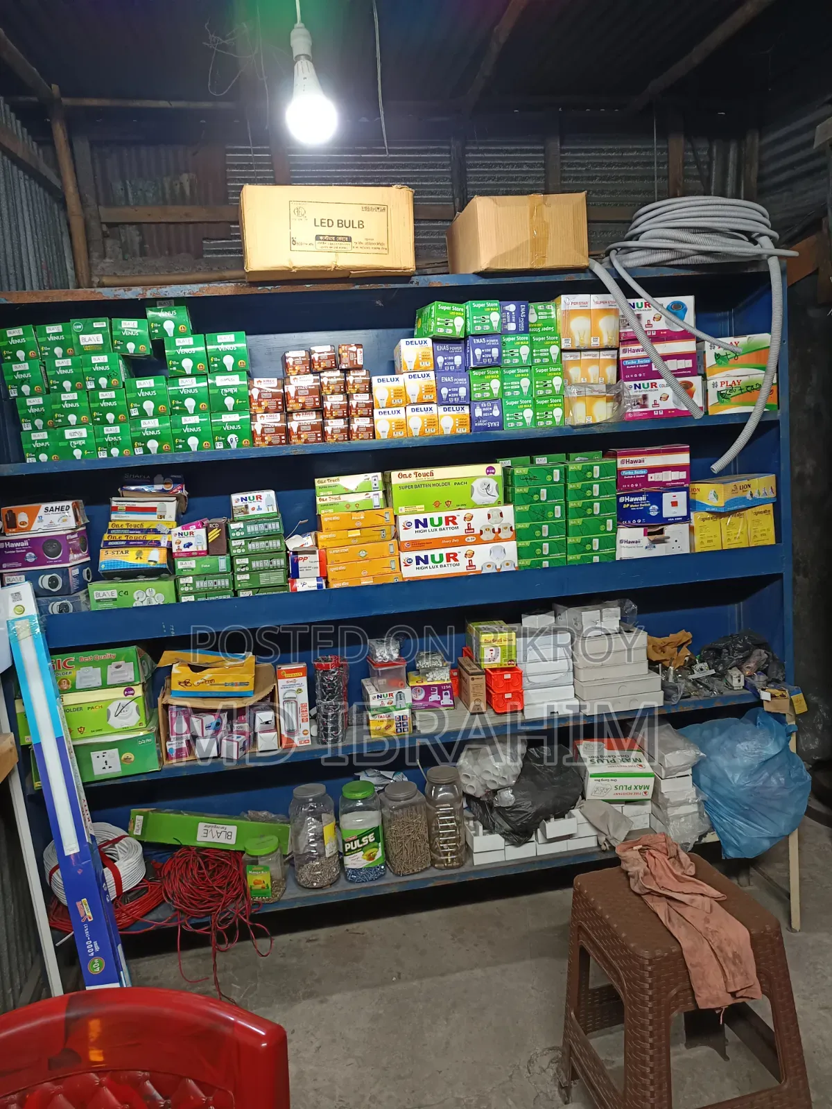 I have sold the shop, so I am selling the shelves and a cash table