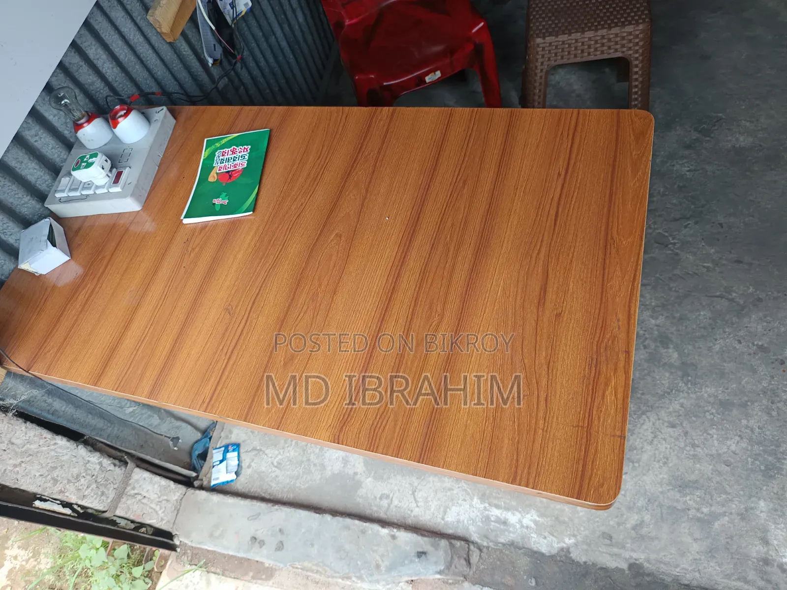 I have sold the shop, so I am selling the shelves and a cash table