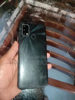 Walton 4 GB Black