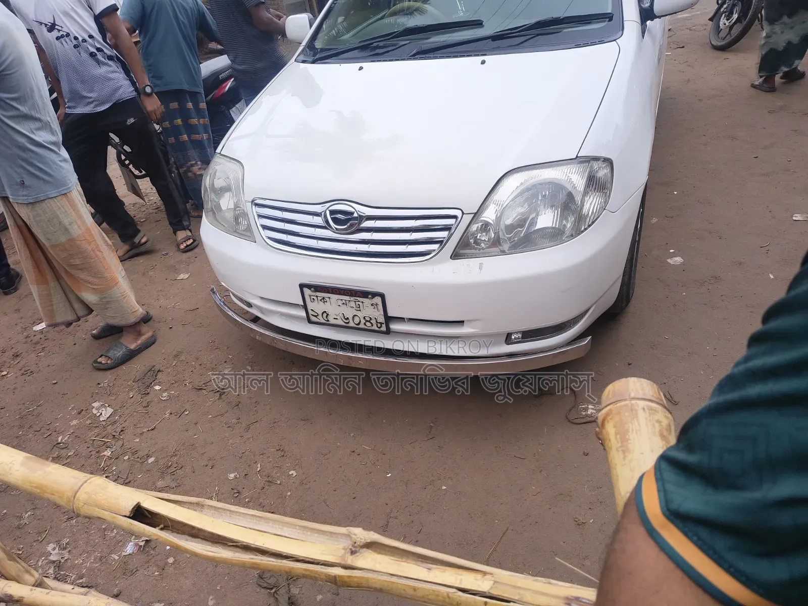 Toyota Corolla LE 2004 White