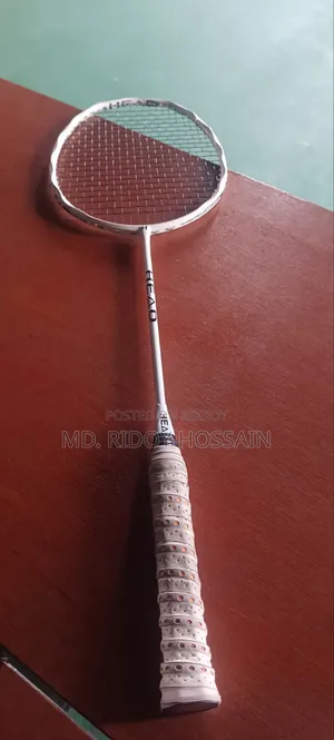 ব্যাট ব্যাডমিন্টন