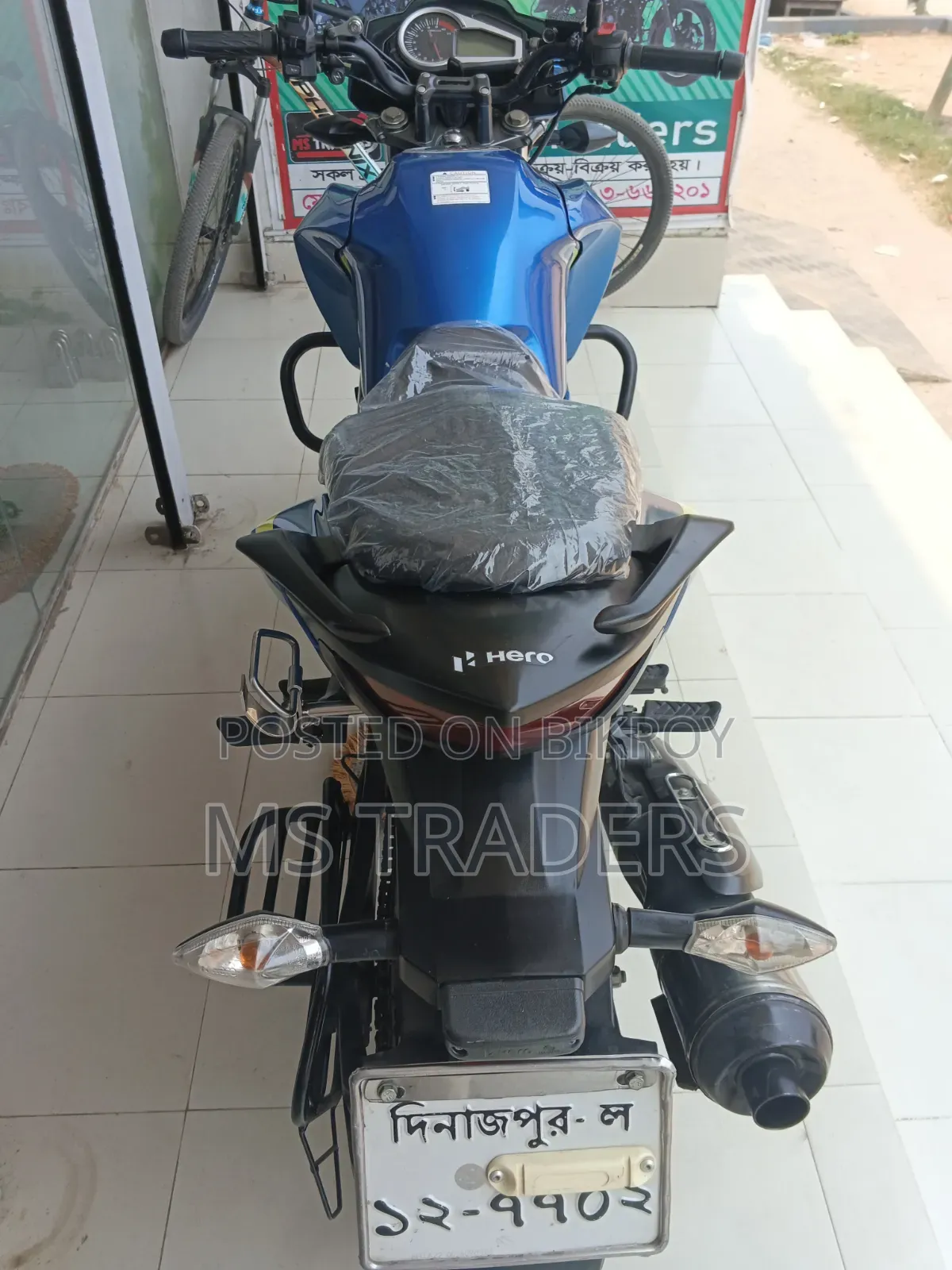 Hero Hunk 150R Dual Disc ABS 2023 Blue