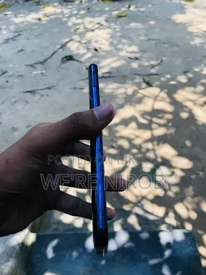 Vivo Y50 128 GB Blue