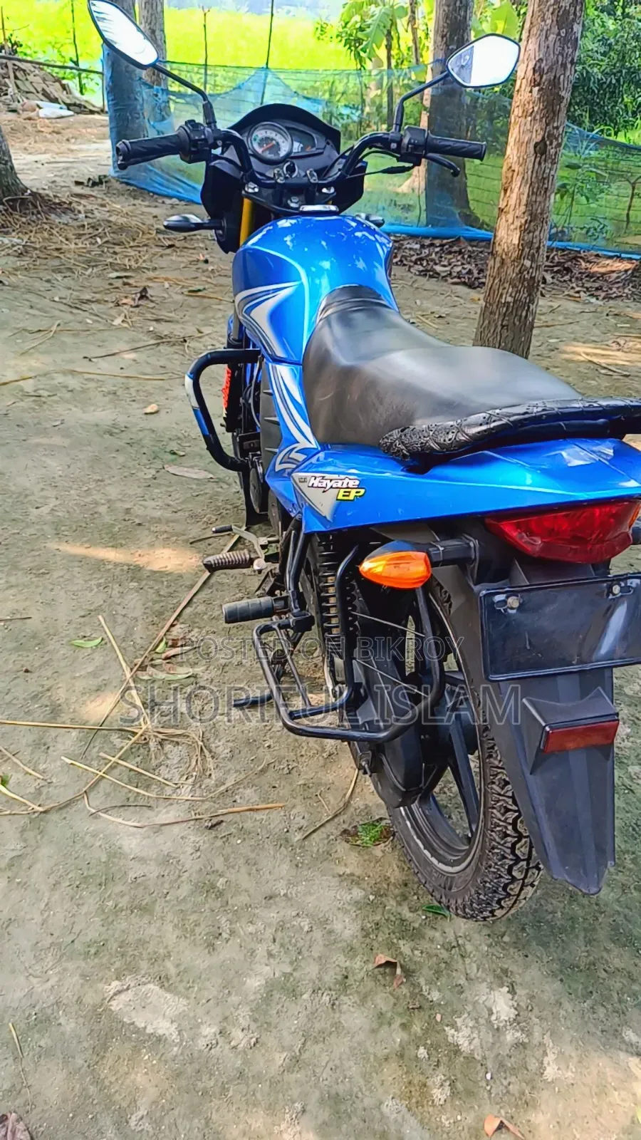সুজুকি হায়াতে ২০২৩ নীল