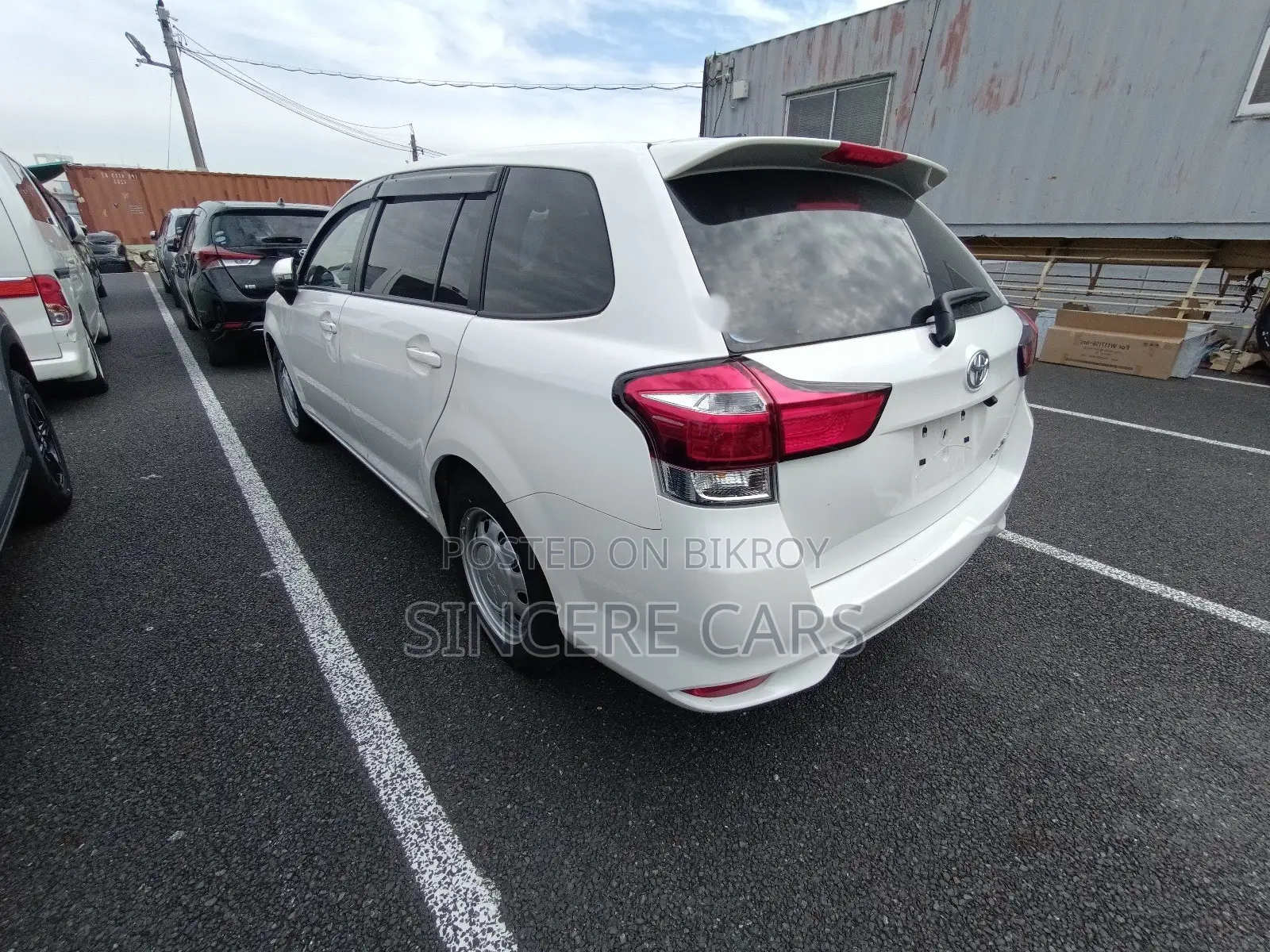 Toyota Corolla Fielder 2021 White