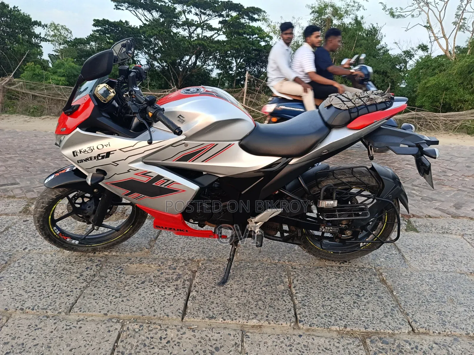 Suzuki Gixxer SF 2023 Silver