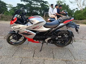 Suzuki Gixxer SF 2023 Silver