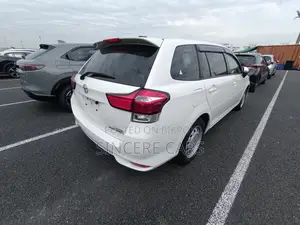 Toyota Corolla Fielder 2021 White