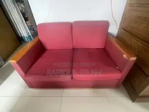 একটি ২ সিটেট সোফা বিক্রয় হইবে।