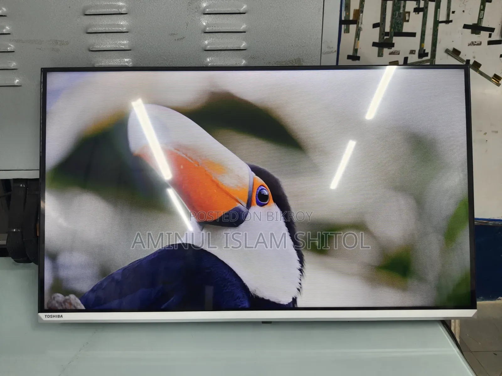 32" Toshiba Smart Android TV