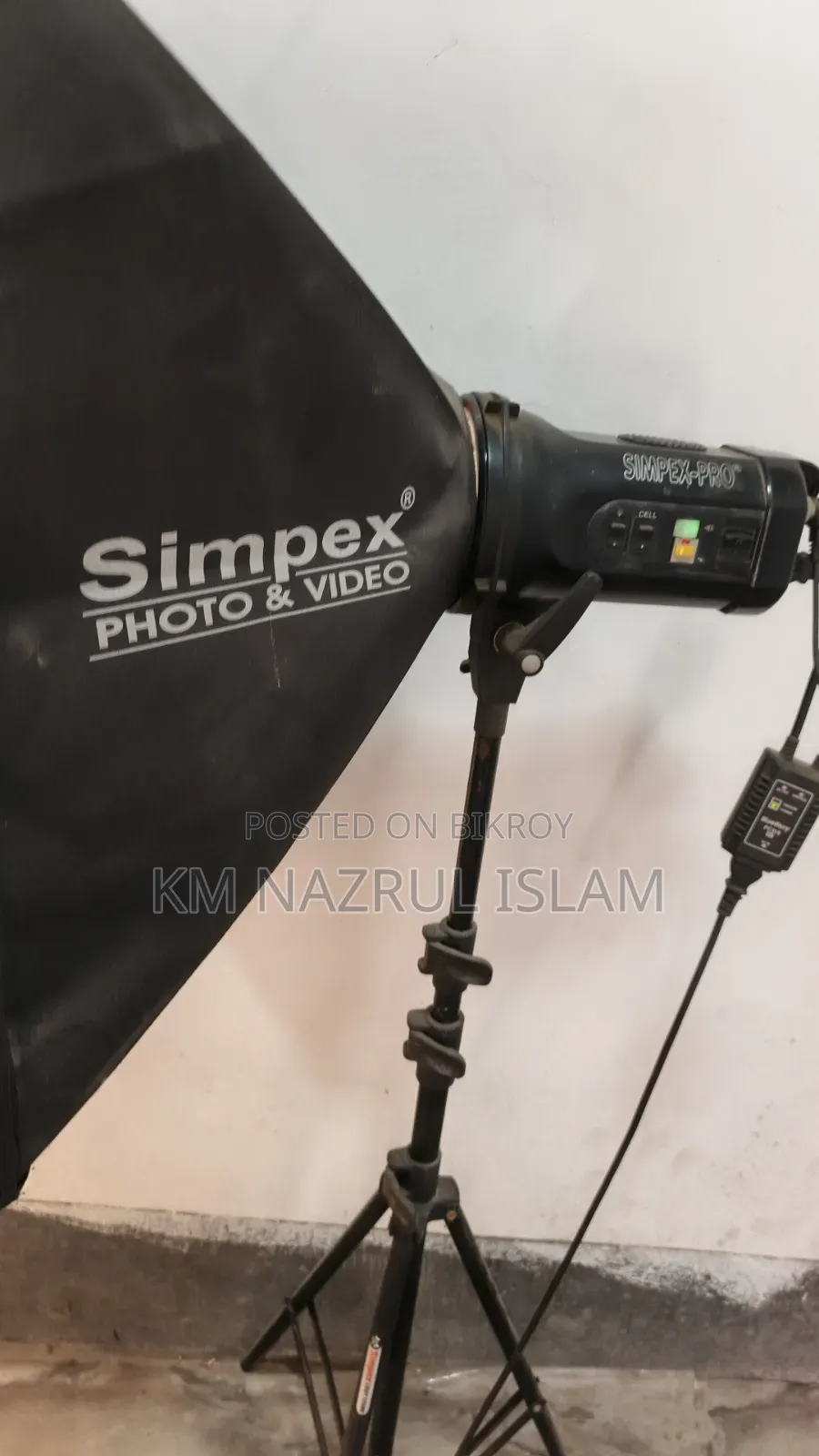 Simpex Pro Photo and Video Flashlight